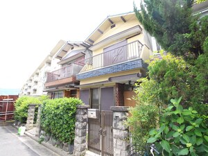 林様高砂町貸家外観写真