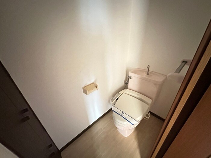 物件内観写真9　(トイレ)