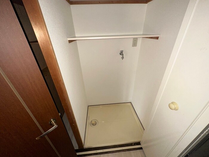 物件内観写真19　(洗濯機置場)