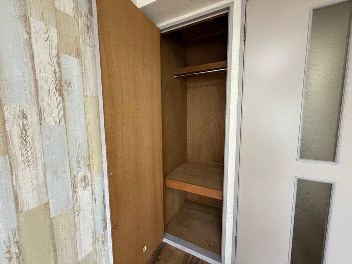 物件内観写真2　(収納)