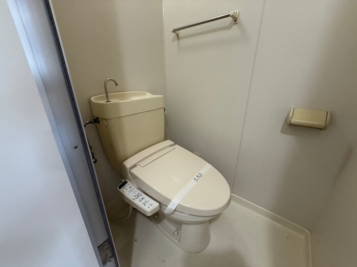 物件内観写真8　(トイレ)