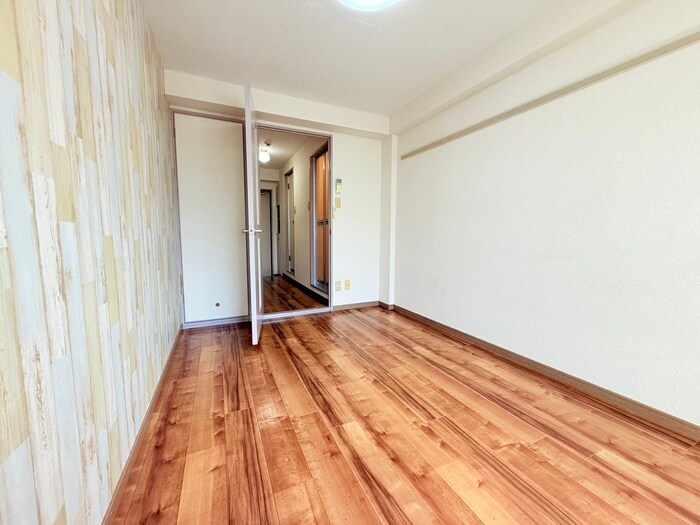 物件内観写真13　(居室)