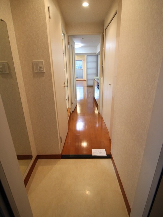 物件内観写真7　(玄関)