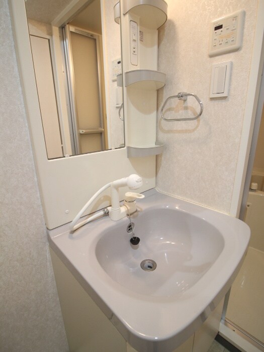 物件内観写真11　(洗面)