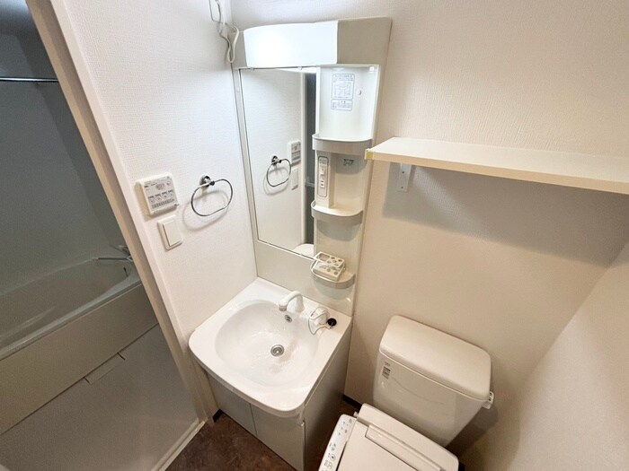 物件内観写真11　(洗面)