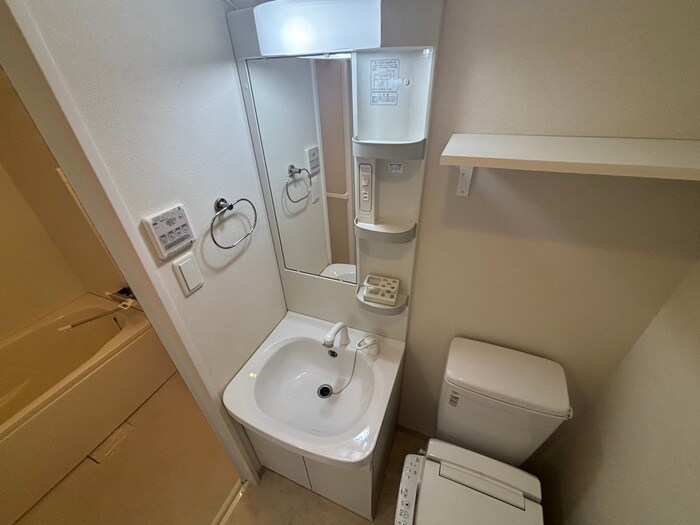 物件内観写真11　(洗面)