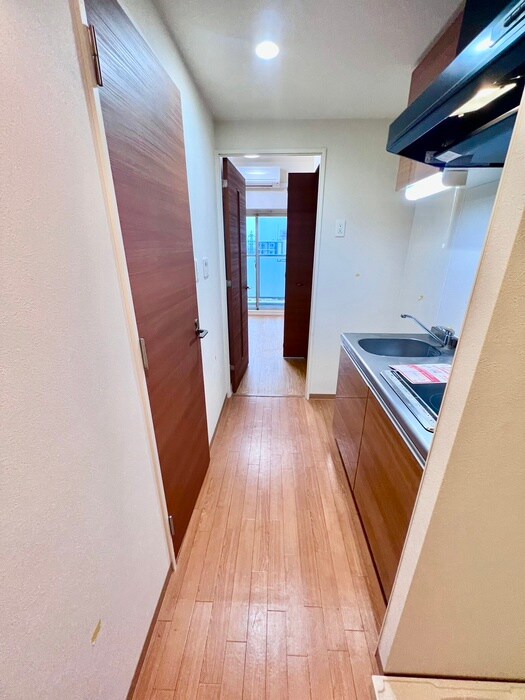 物件内観写真13　(廊下)