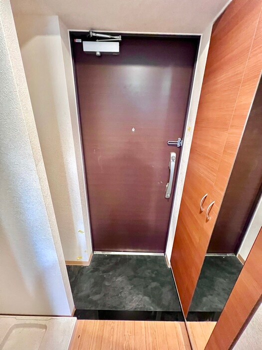 物件内観写真14　(玄関)