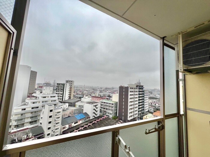 物件内観写真16　(室内からの展望)