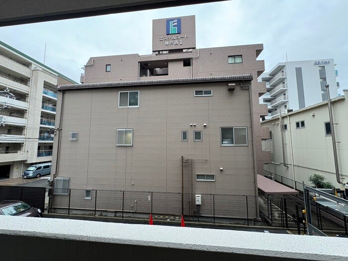 物件内観写真15　(室内からの展望)