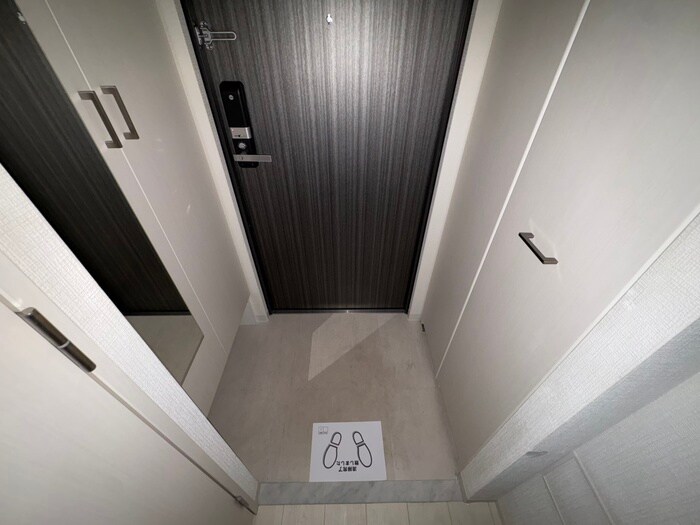 物件内観写真18　(玄関)
