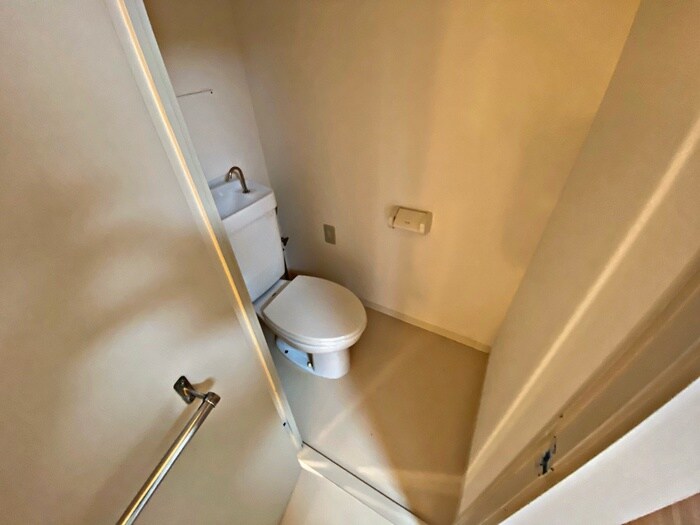 物件内観写真16　(トイレ)