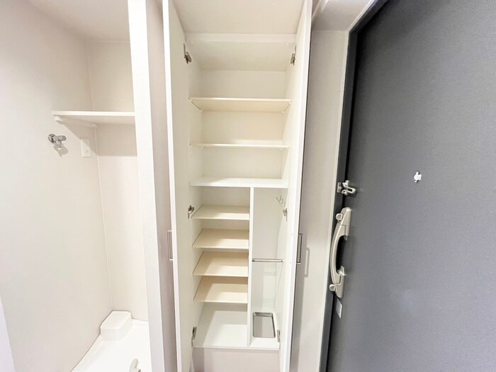 物件内観写真8　(靴箱)