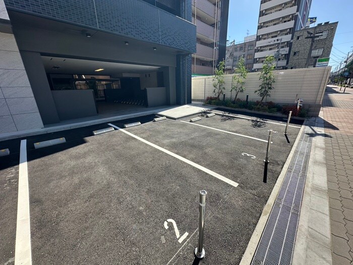 物件外観写真6　(駐車場)