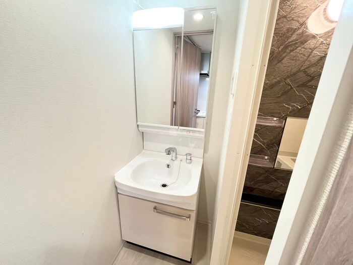 物件内観写真10　(洗面)