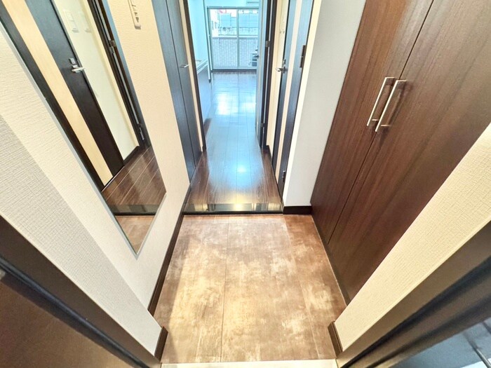 物件内観写真14　(玄関)