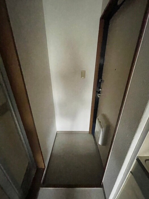 物件内観写真13　(玄関)