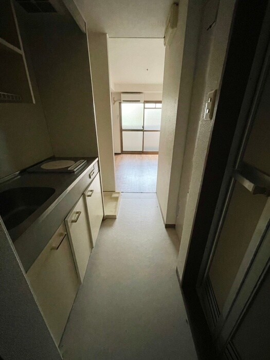 物件内観写真14　(廊下)