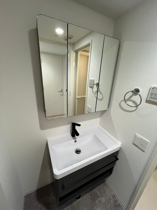 物件内観写真9　(洗面)