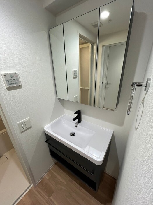 物件内観写真9　(洗面)