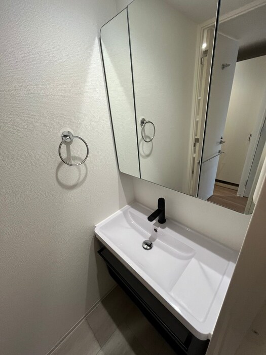 物件内観写真9　(洗面)