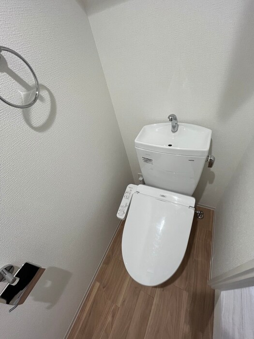 物件内観写真13　(トイレ)