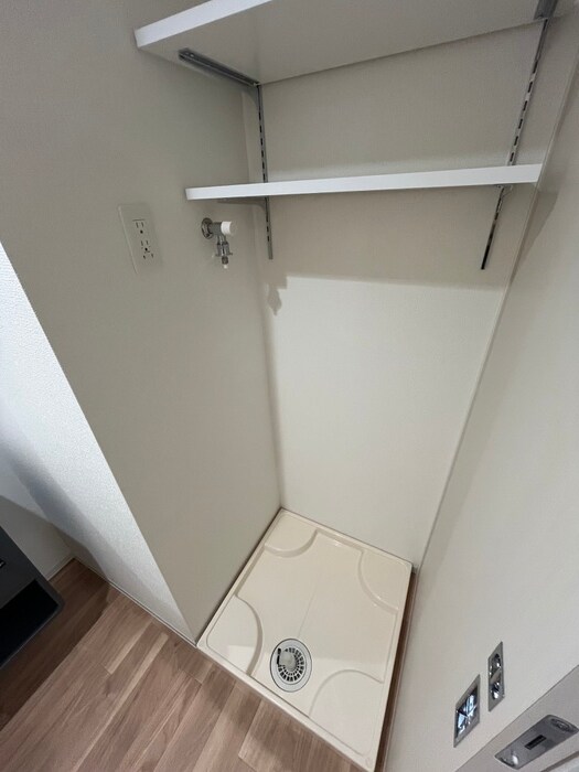 物件内観写真16　(洗濯機置場)