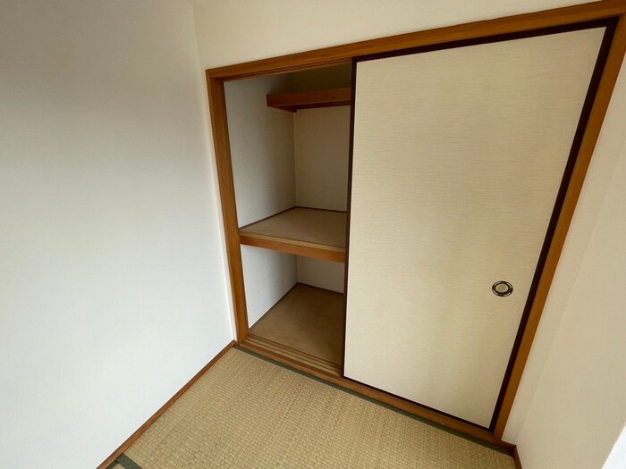 物件内観写真10　(収納)