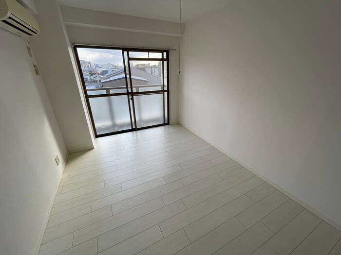 物件内観写真11　(居室)