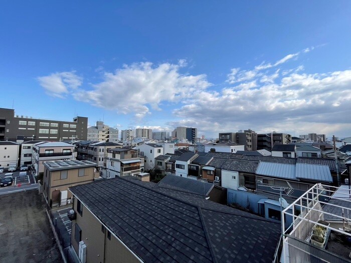 物件内観写真14　(室内からの展望)