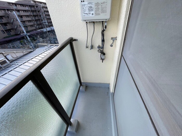 物件内観写真15　(洗濯機置場)