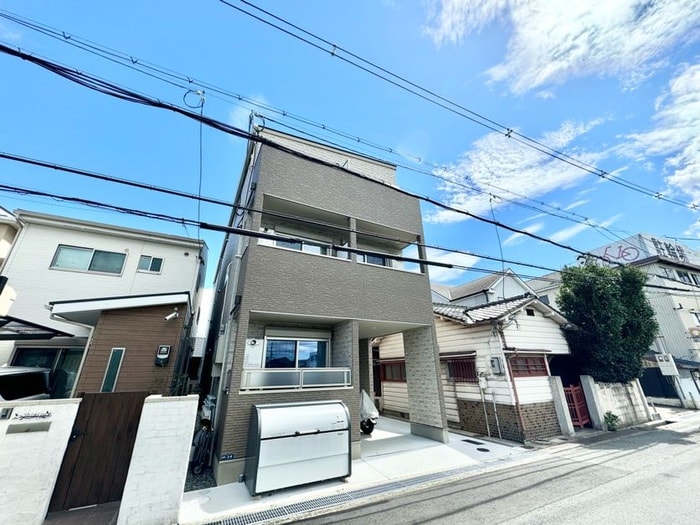 物件外観写真1　(外観写真)