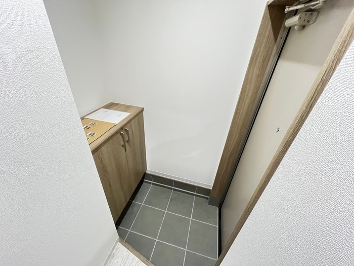物件内観写真7　(玄関)