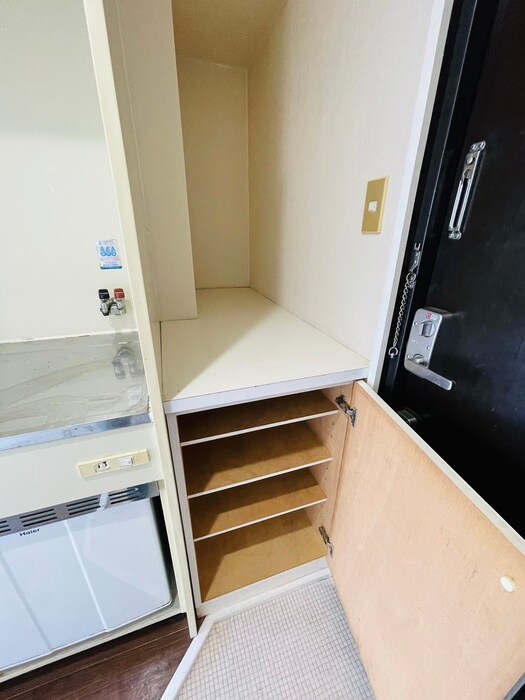 物件内観写真13　(靴箱)