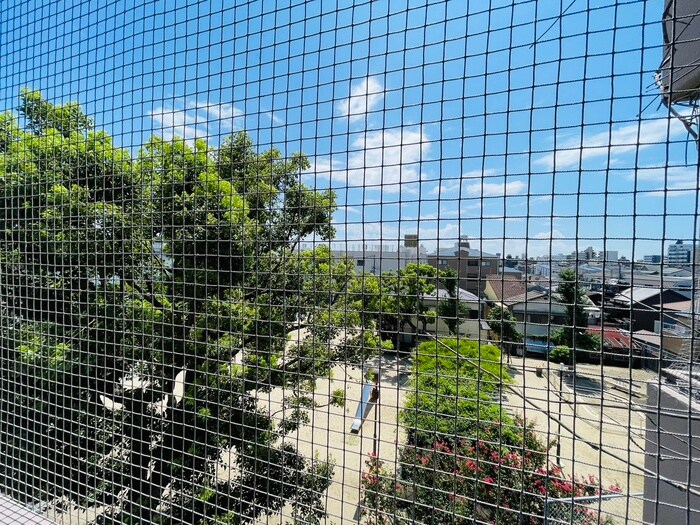 物件内観写真21　(室内からの展望)