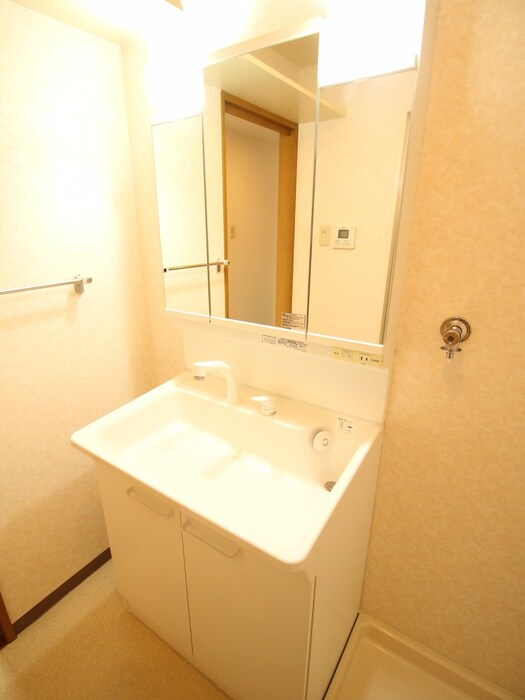 物件内観写真9　(洗面)