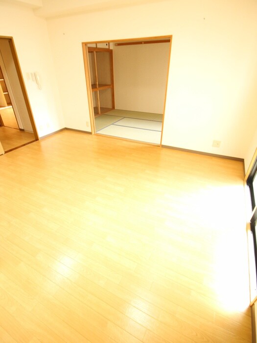 物件内観写真16　(居室)