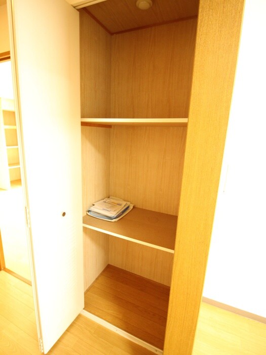 物件内観写真22　(収納)