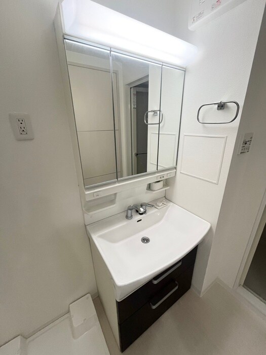 物件内観写真8　(洗面)