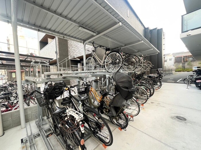 物件外観写真5　(駐輪場)