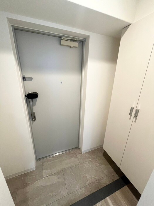 物件内観写真17　(玄関)