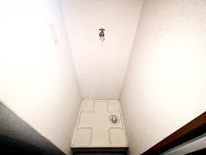 物件内観写真20　(洗濯機置場)
