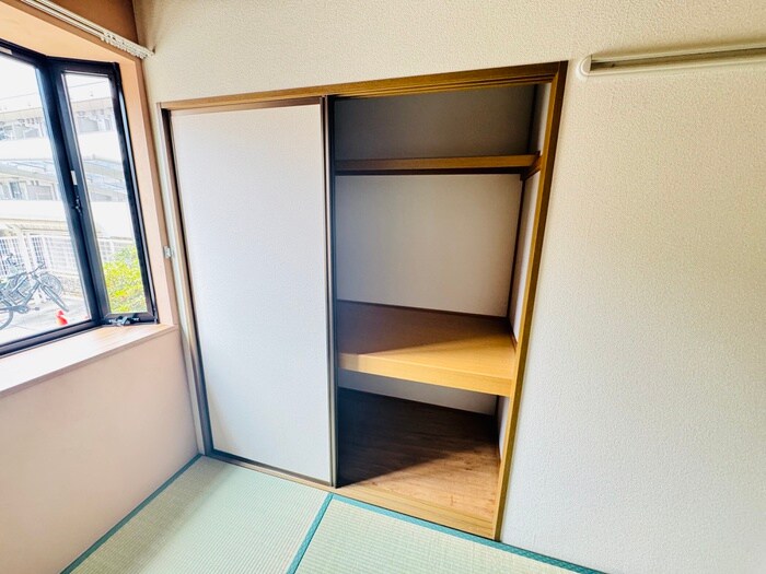 物件内観写真12　(収納)