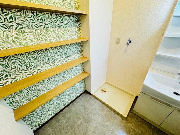 物件内観写真17　(洗濯機置場)