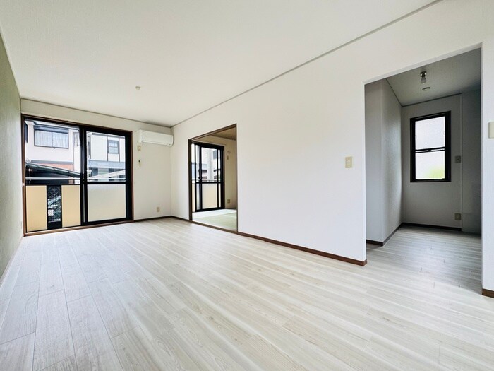 物件内観写真19　(居室)