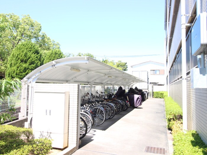 物件外観写真5　(駐輪場)
