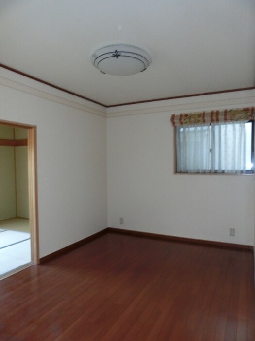 物件内観写真11　(居室)