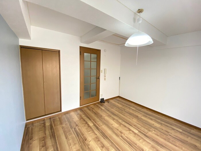 物件内観写真19　(居室)