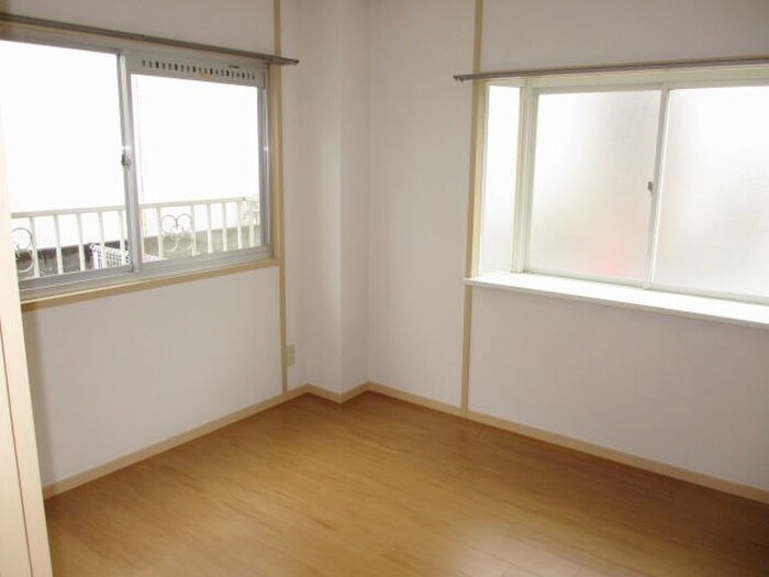 物件内観写真5　(居室)