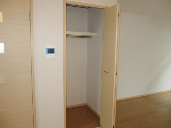 物件内観写真6　(収納)